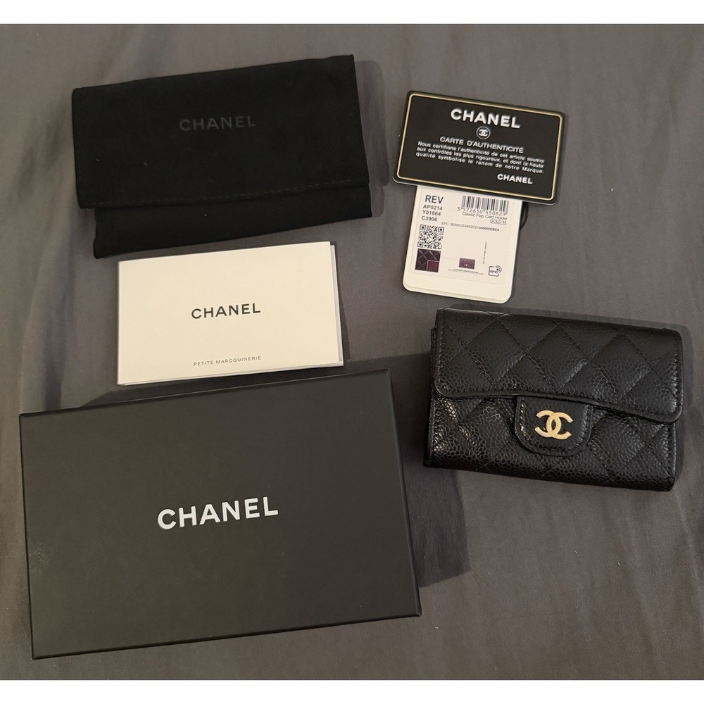 CHANEL Caviar Quilted Flap Card Holder Wallet Black Gold CC